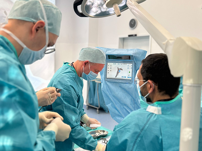 Advita Ortho’s Surgeon-to-Surgeon visitation program for physicians to observe joint replacement procedures firsthand