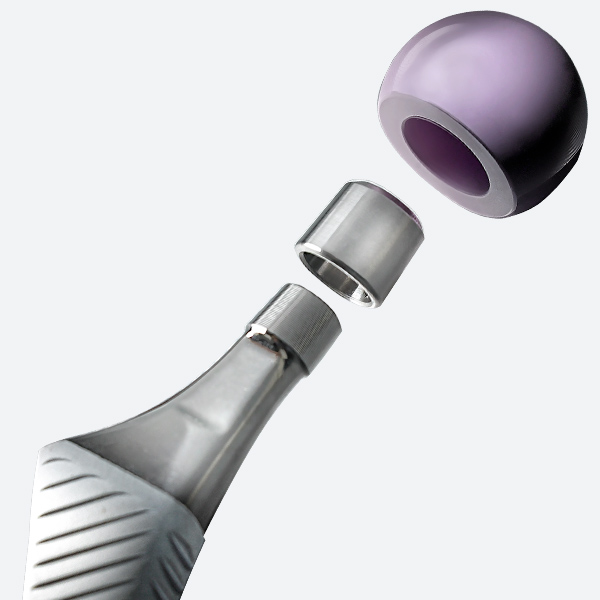 BIOLOX delta Ceramics<br />
Femoral Head BIOLOX® OPTION heads have a taper designed to mate with the adapters.