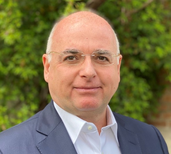 Luigi Ferrari, Advita Ortho Board of Directors Chair, Senior advisor to SVP, former CEO of Lima Corporate and former president of Orthofix